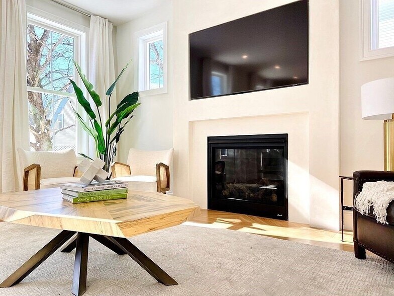 Building Photo - 8 Mirasol Cir