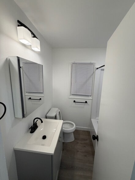 Building Photo - 14 Olean Ave