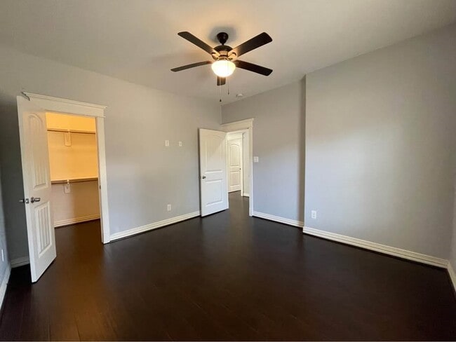 Building Photo - 20551 Canterbury Ln