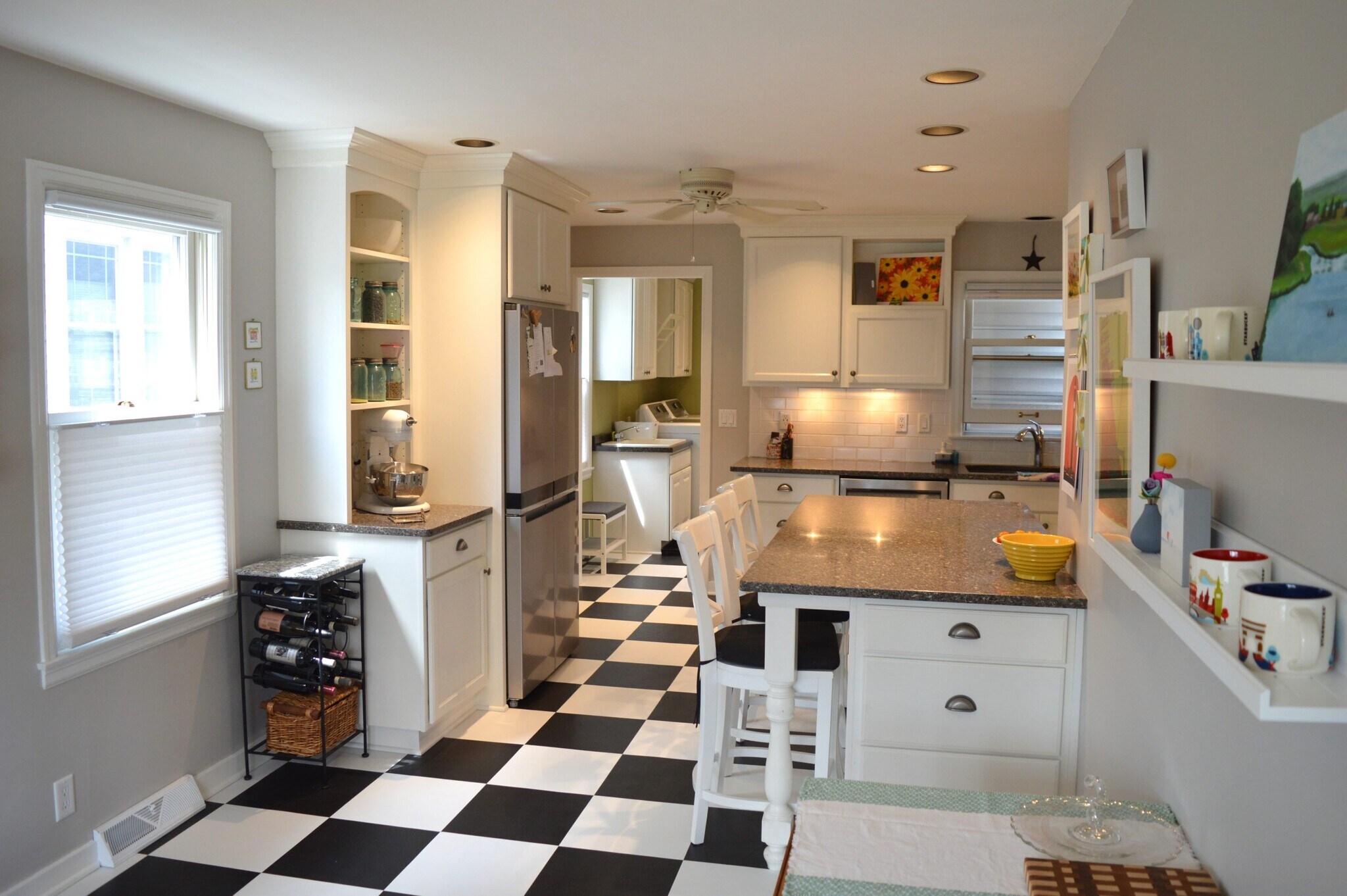 Building Photo - 7002 Hubbard Ave