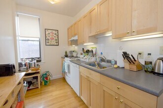 Building Photo - Great Allston 2bed / 1bath available now or January 2026