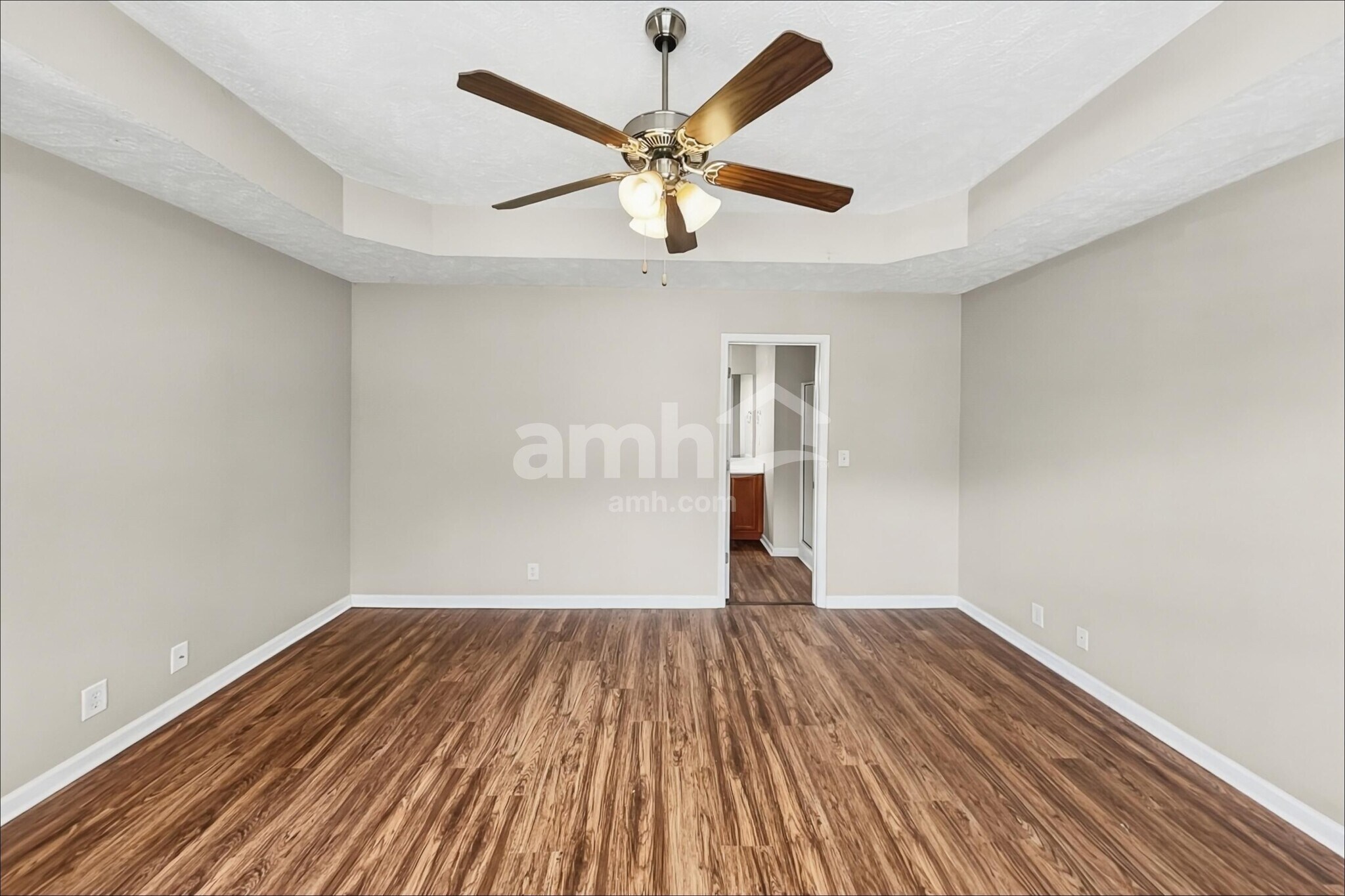 Building Photo - 2053 Leefield Dr