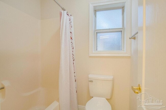 Building Photo - 3461 Oakmont Dr