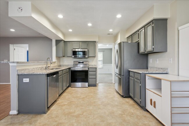 Building Photo - Grist Mill Estates - Hampton