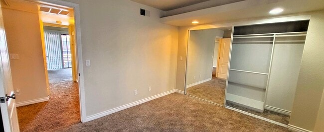 Building Photo - VERY NICE & AFFORDABLE 2 BED / 2 BATH CONDO – W/D, PATIO, POOL!
