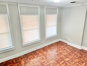 Building Photo - 27 W Main St