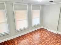 Building Photo - 27 W Main St