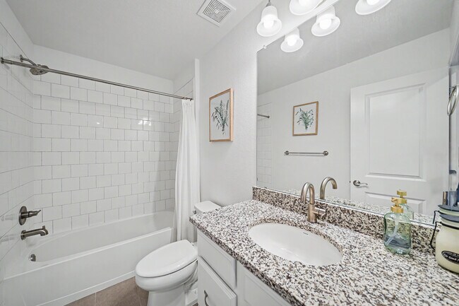 Building Photo - 1530 Castle Creek Cir