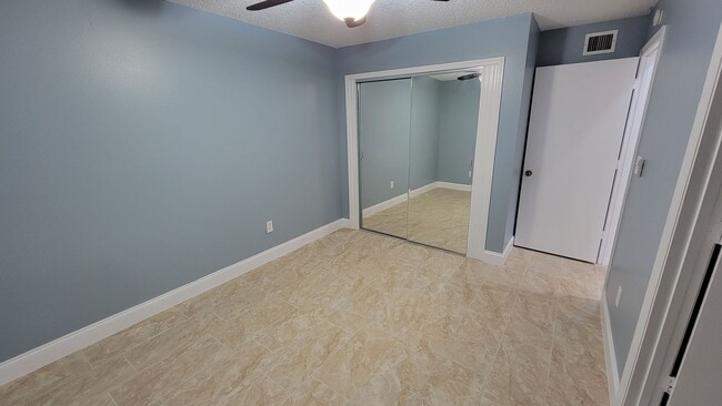 Building Photo - Winter Park Condo: 2 bed/ 2 bath AVAILABLE...