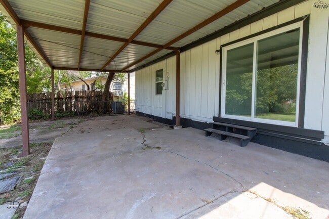 Building Photo - 1624 Sunnyside Ln