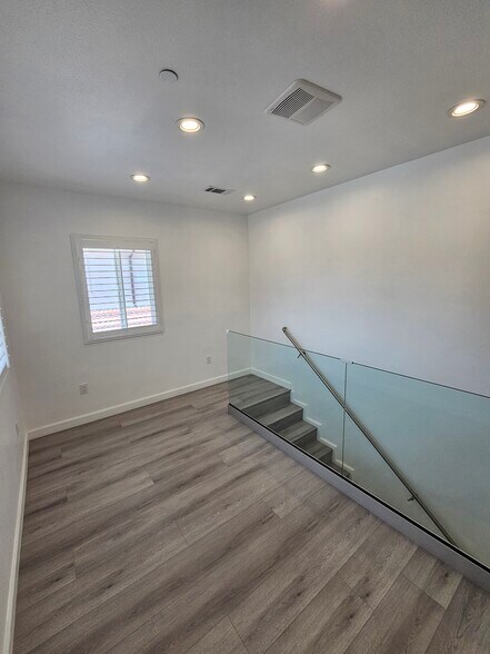 Building Photo - 3832 Temple City Blvd