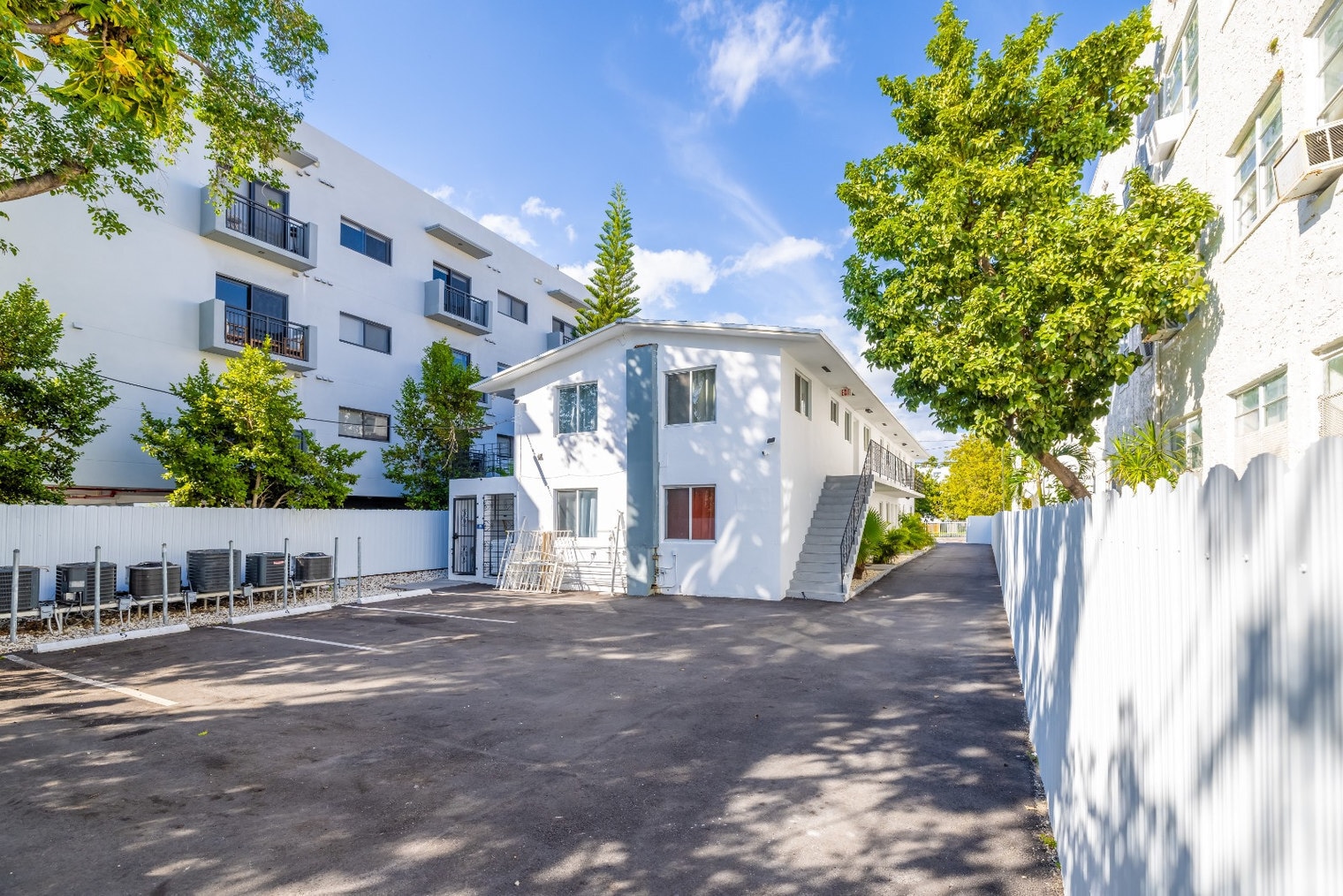 Building Photo - 828 SW 2nd St