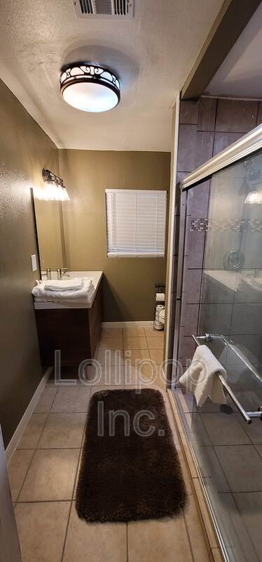 Building Photo - 3425 Rebecca St