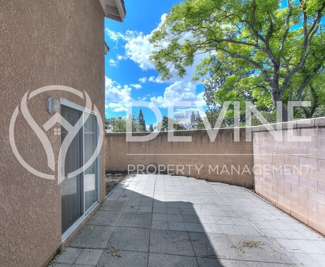 Building Photo - Move-In Ready Home