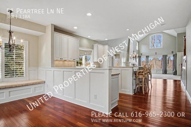 Building Photo - 51 Peartree Ln NE