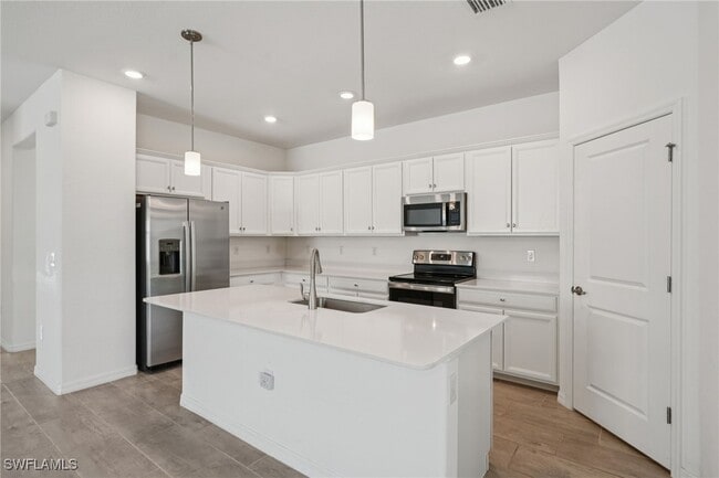 Building Photo - 2445 Orchard St