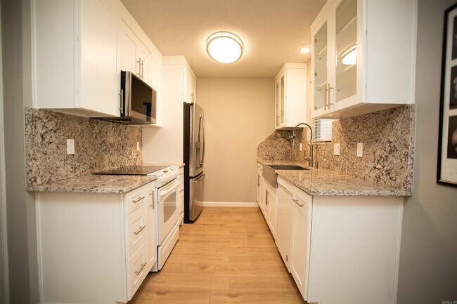 Building Photo - 8 Turtle Creek Ct