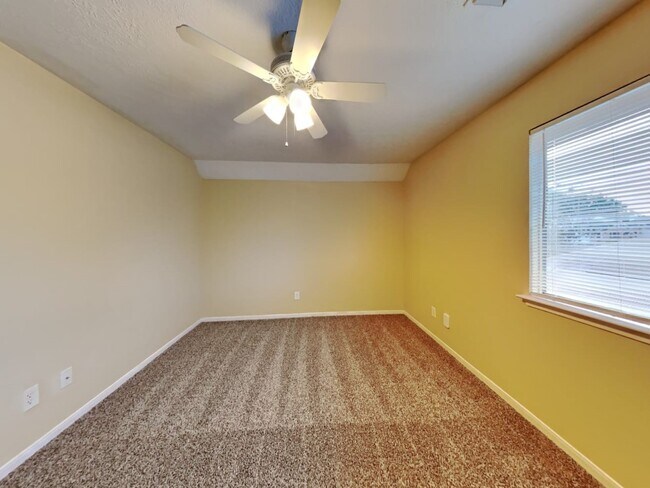 Building Photo - 18918 Forest Trace Dr