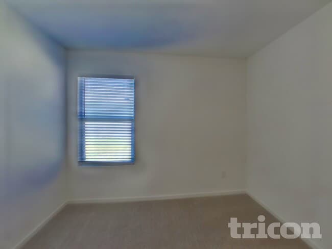 Building Photo - 1616 Parlier St