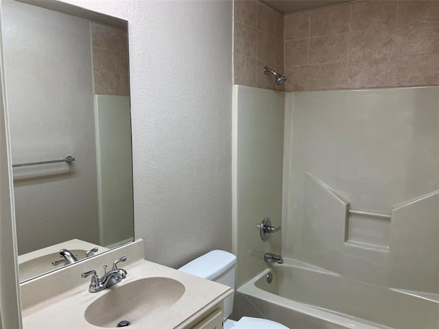 Building Photo - 809 Shady Grove Dr