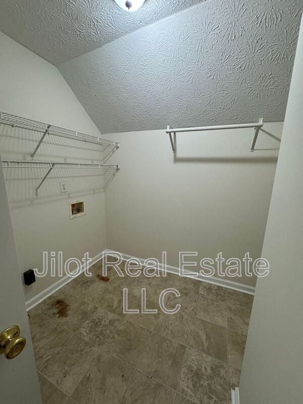 Building Photo - 5376 Sorrells Path