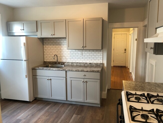 Building Photo - 90 Conwell Ave