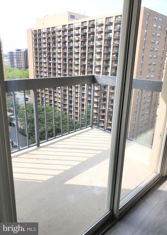 Building Photo - 1211 S Eads St