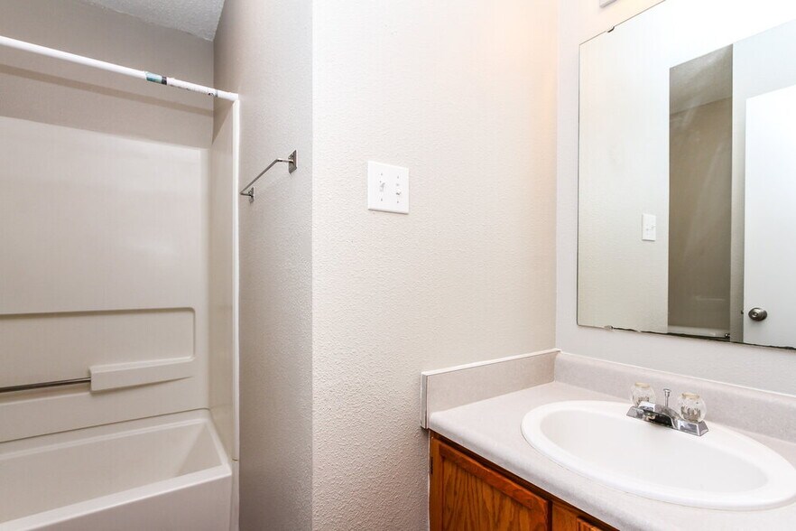 Building Photo - 95 Snowflake Cir