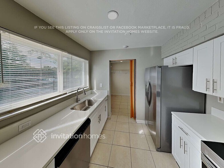 Building Photo - 1230 NW 176th Terrace