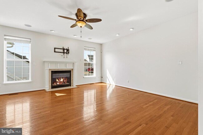 Building Photo - 2440 Five Fathom Cir