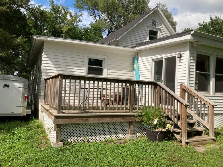 Building Photo - 200 Railroad Cir