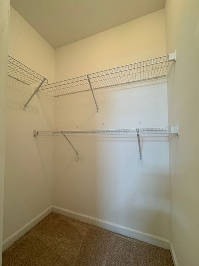 Building Photo - Sensational in Sagewood!