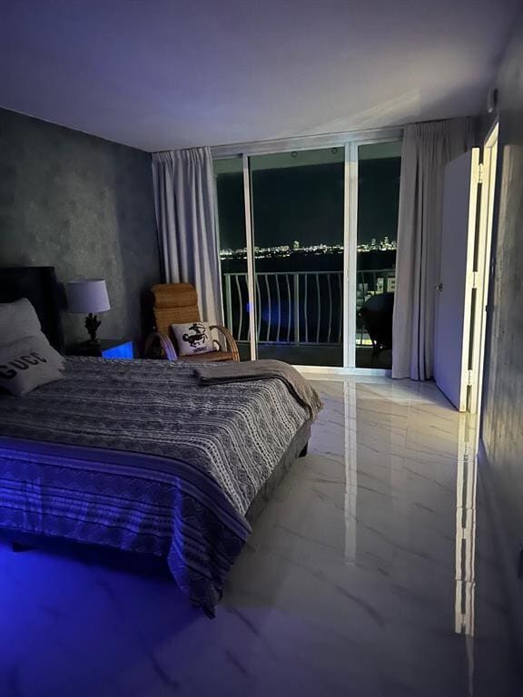 Building Photo - 7601 E Treasure Dr