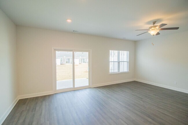 Building Photo - Pooler, GA