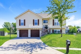 Building Photo - 8737 N Arcola Ct