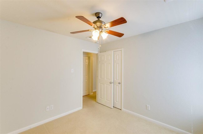 Building Photo - 3302 Legends Landing Dr