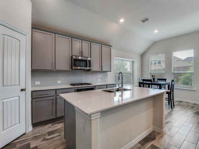 Building Photo - 1313 Prairie Lake Ct