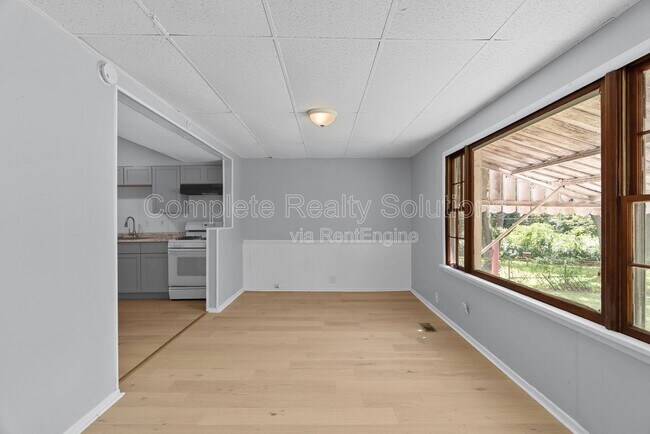 Building Photo - 416 Lanark Rd