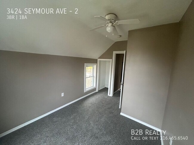 Building Photo - Flexible 3-Bedroom Home: Your Perfect Canv...