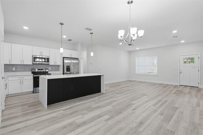 Building Photo - 16475 SE 89th Terrace