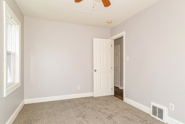 Building Photo - Fantastic 2bd/1ba home! Let yourself in!