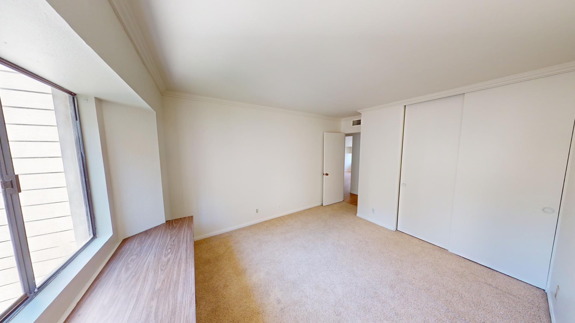 Building Photo - 1218 S Westlake Blvd