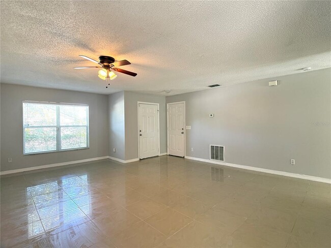 Building Photo - 781 Palmera St