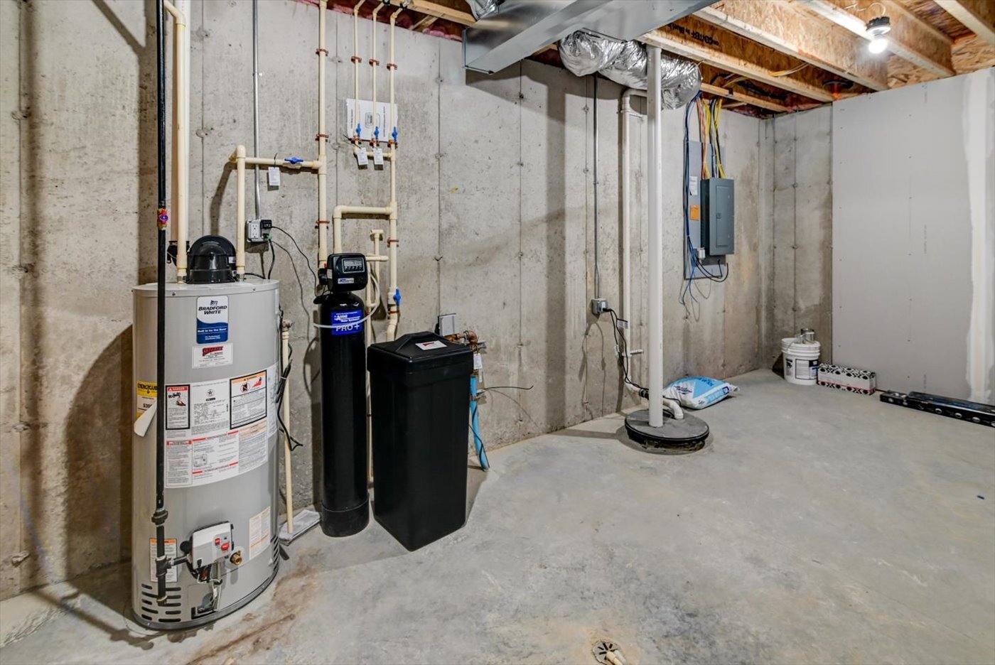 Building Photo - 2996 Blue Grass Dr