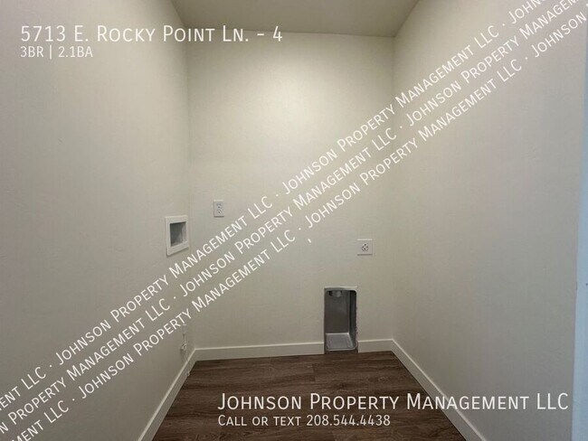Building Photo - 5713 E Rock Ct