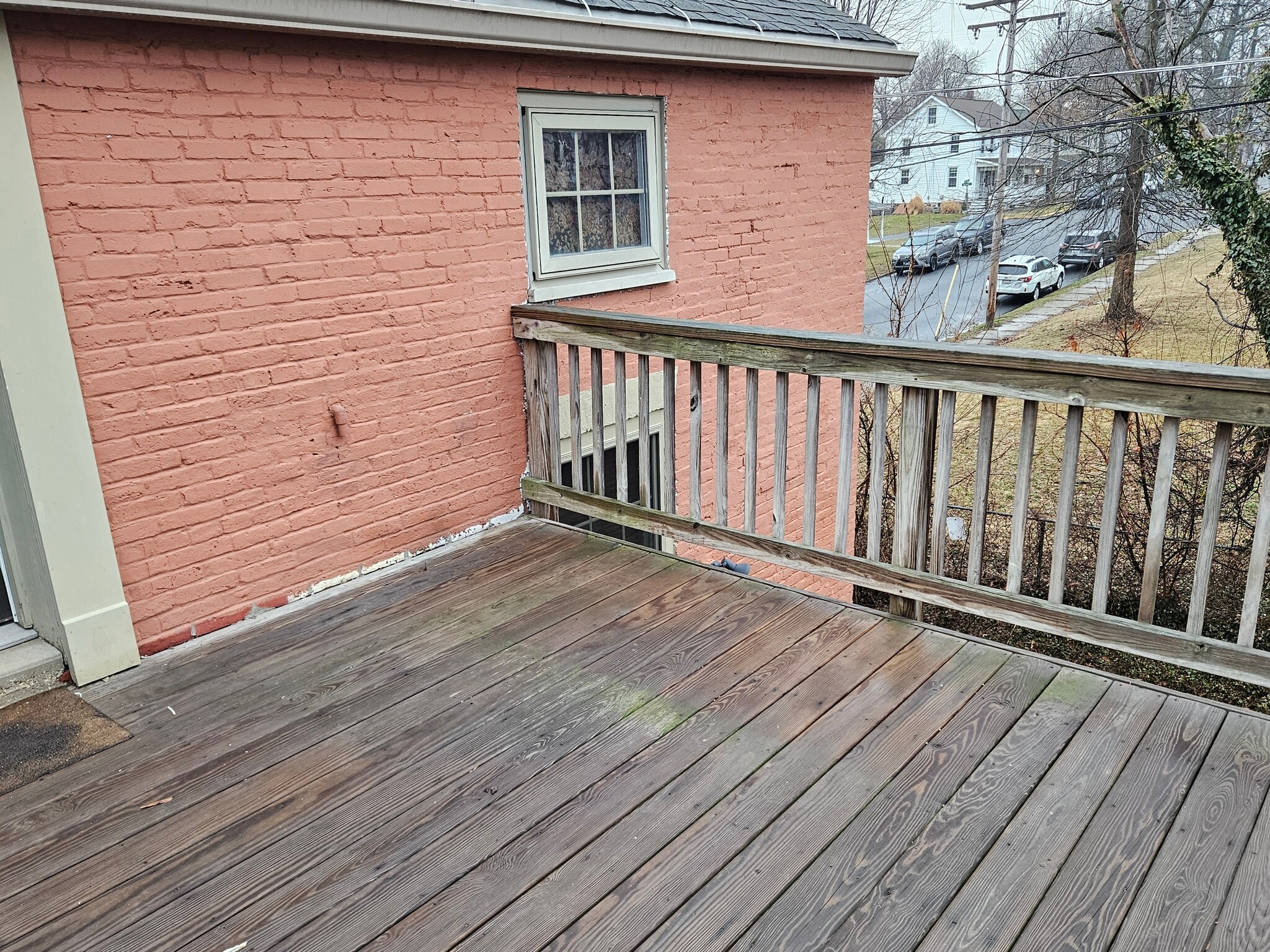 Deck - 718 N Stokes St