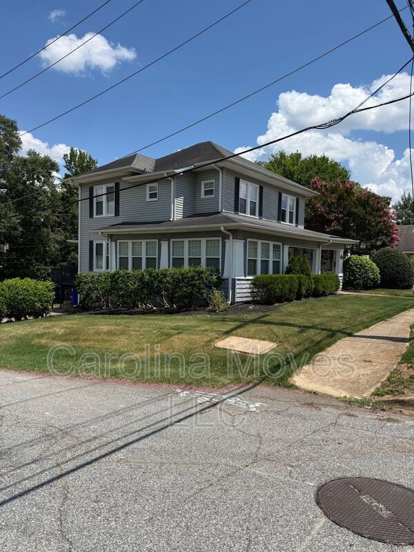 Building Photo - 112 Lavinia Ave
