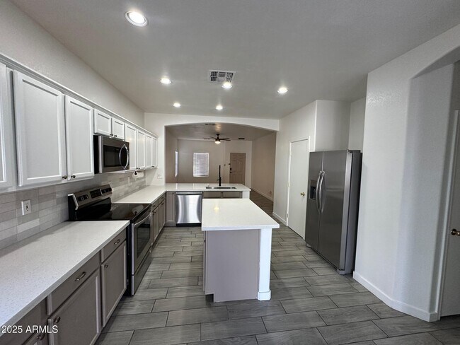 Building Photo - 2767 S Sailors Way