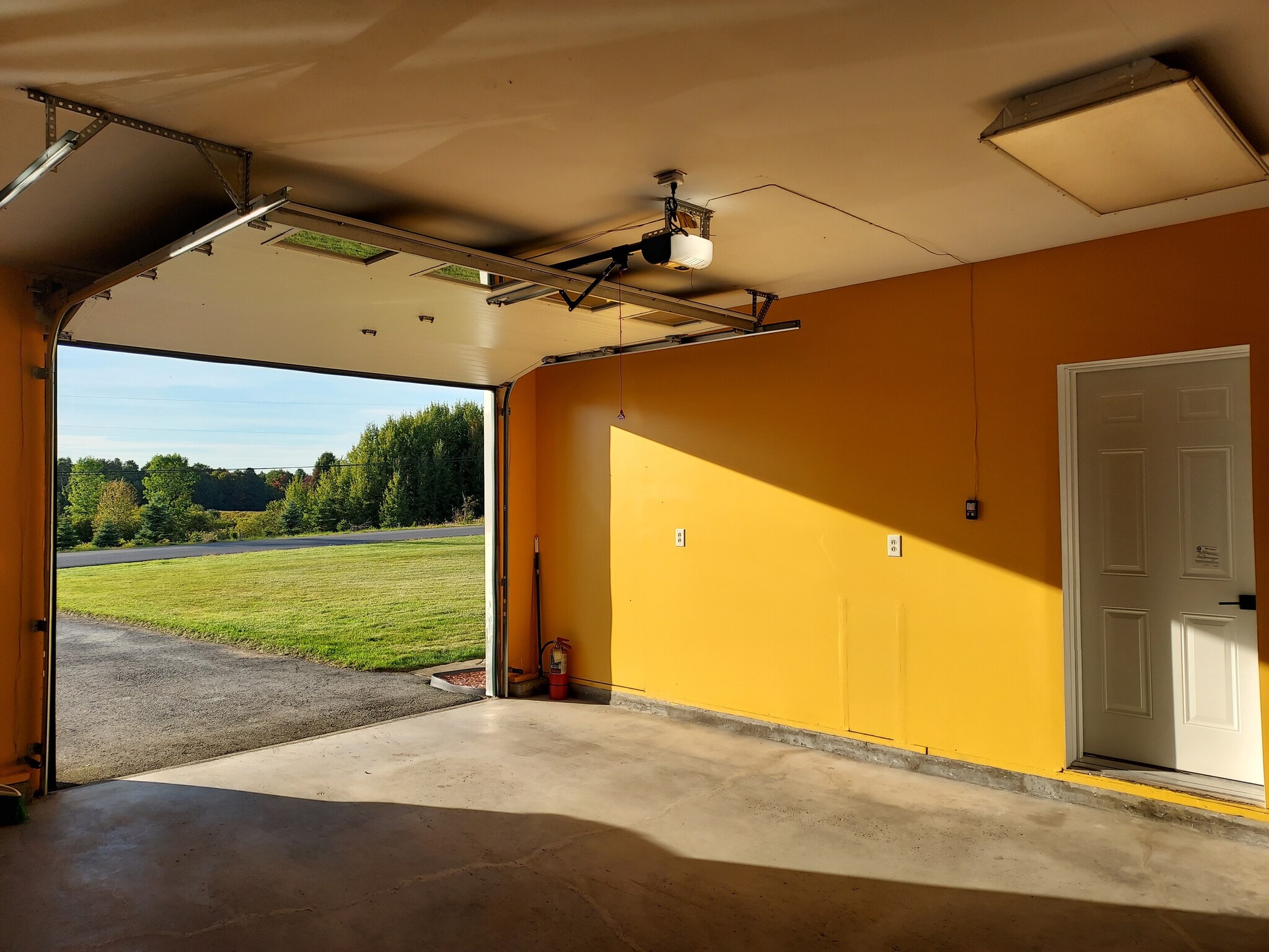 Garage Parking - 18148 Switzer Rd