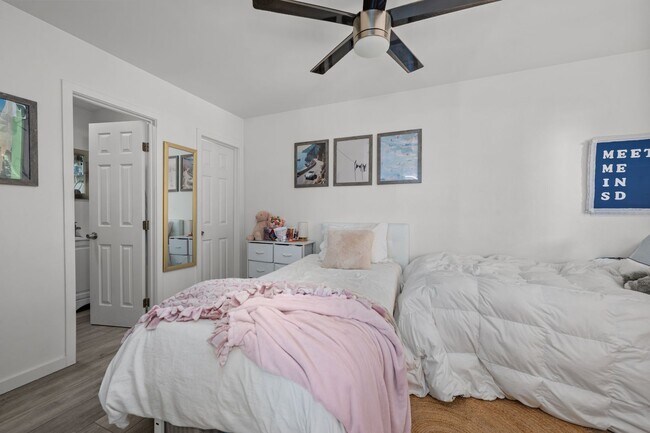 Building Photo - 6252 Dorothy Dr
